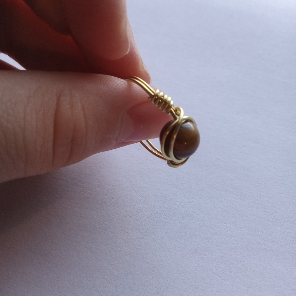 Tiger's eye stone wire wrapped ring size 8 - Picture 8 of 9